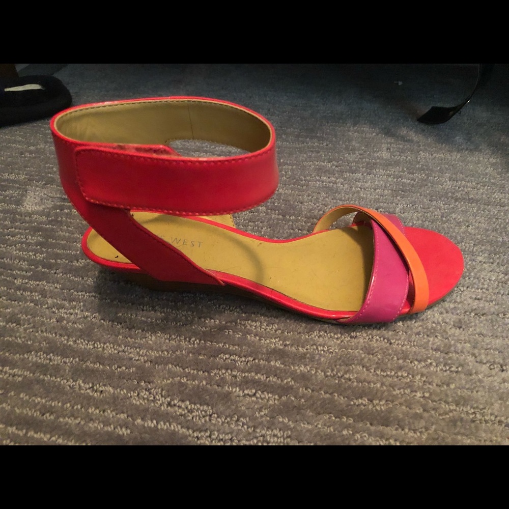Shoes - Picture 16 of 16